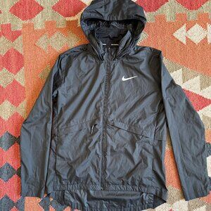 Nike Essential Women's Packable Running Rain Jacket